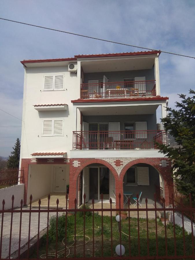 Villa Agnanti Apts And Suites Agio Pnevma 外观 照片